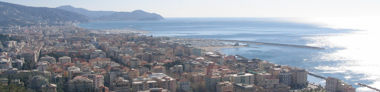 Una vista di Chiavari e del suo porto